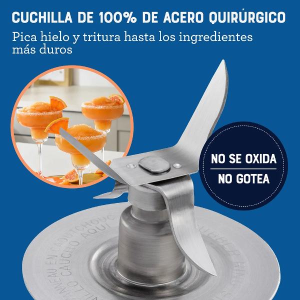 Licuadora Oster® con vaso de plástico 2