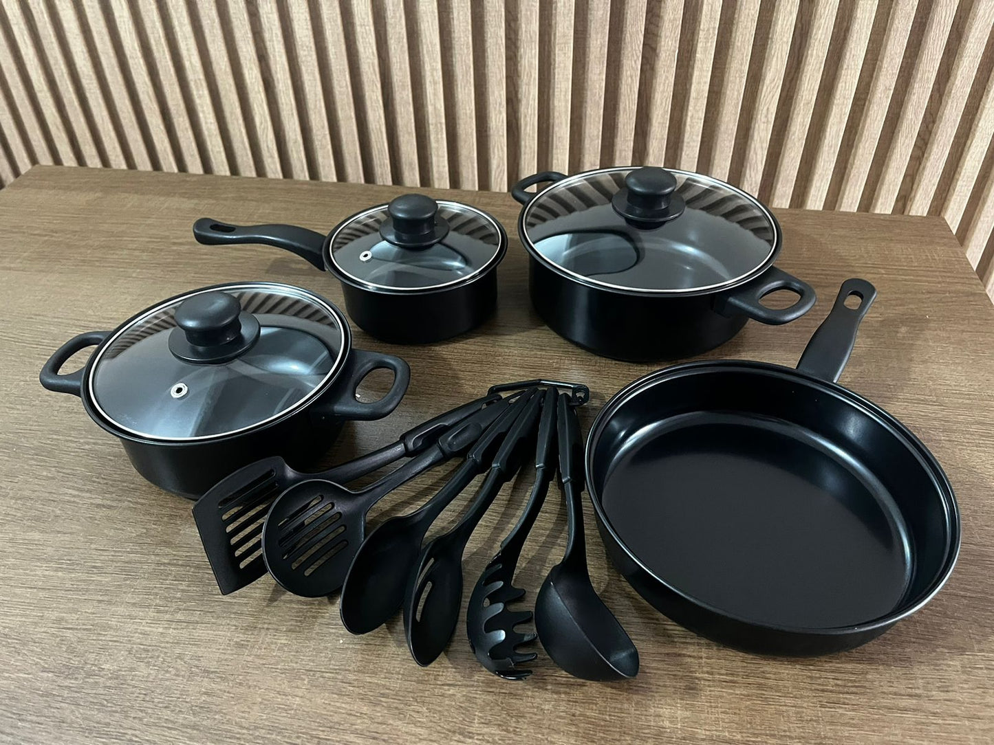 Juego de ollas y utensilios cocina - 13 piezas